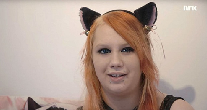 Woman says she is cat trapped in wrong body 